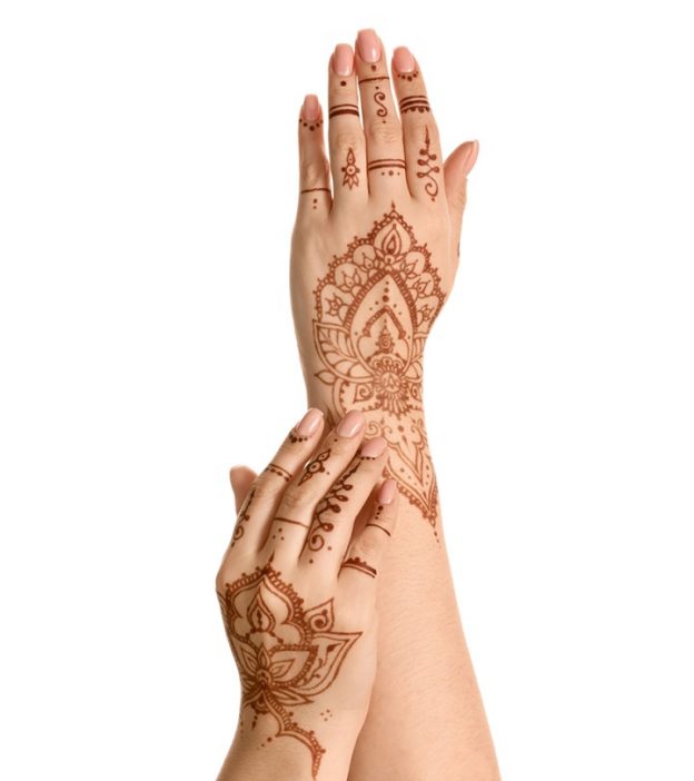 10 Gorgeous Back Hand Mehndi Designs For Girls – 2023